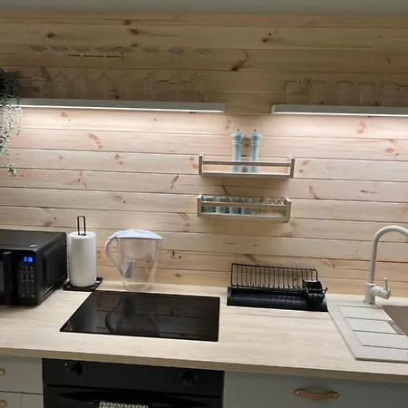 Apartament 11 Listopada 5 *