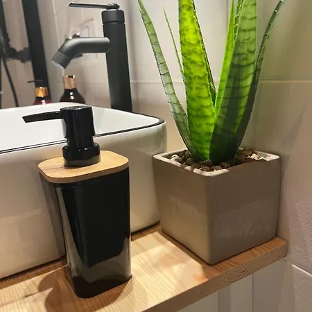 Apartament 11 Listopada 5 *